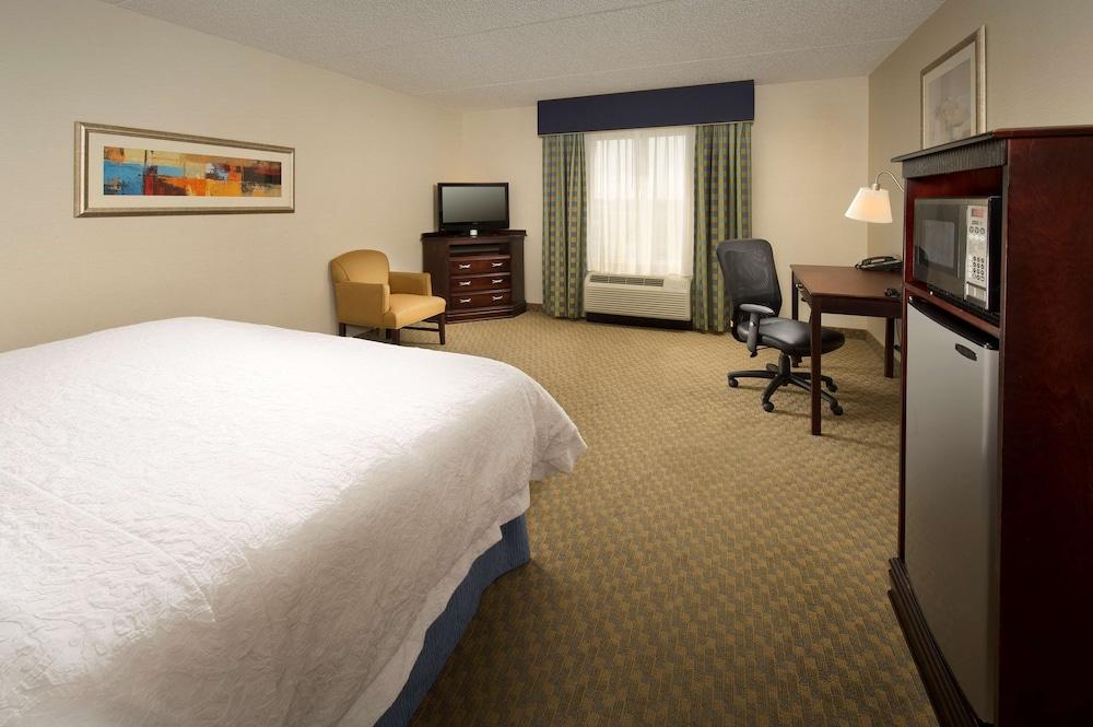 Hampton Syracuse Clay Hotel 3*